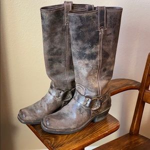 Frye brown distressed boots